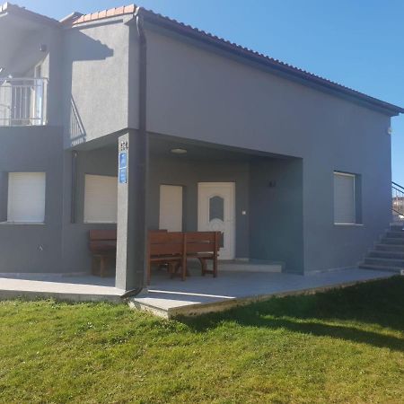 Apartment Luca Пула Екстер'єр фото