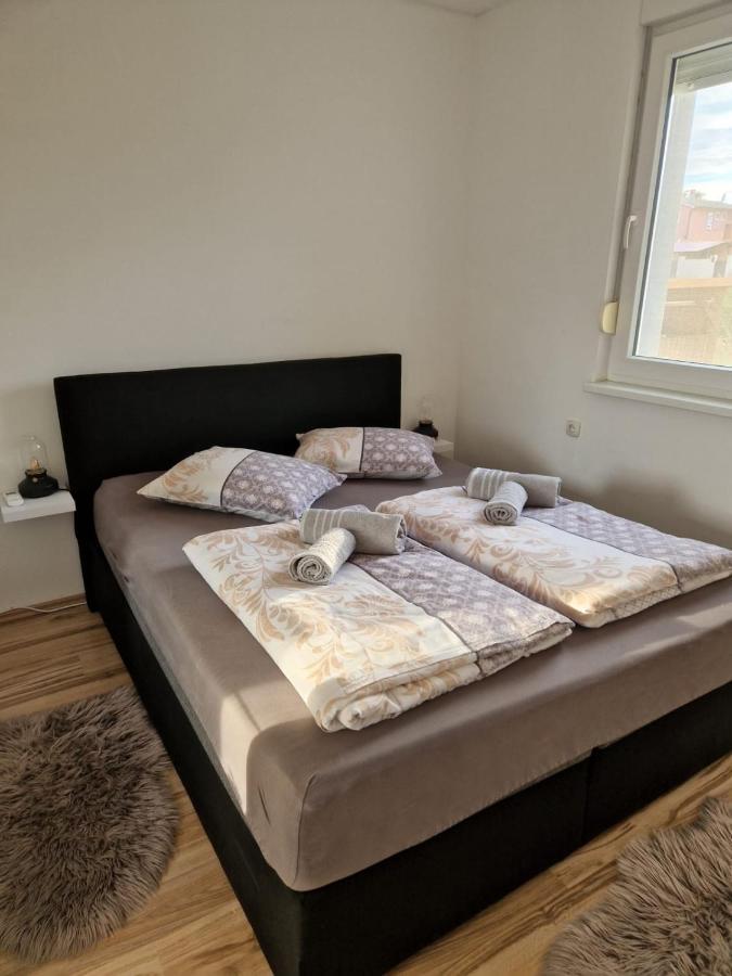 Apartment Luca Пула Екстер'єр фото