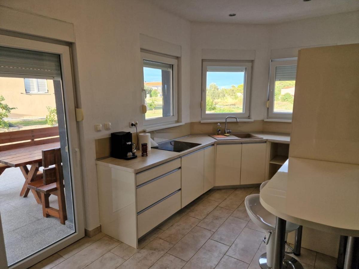 Apartment Luca Пула Екстер'єр фото