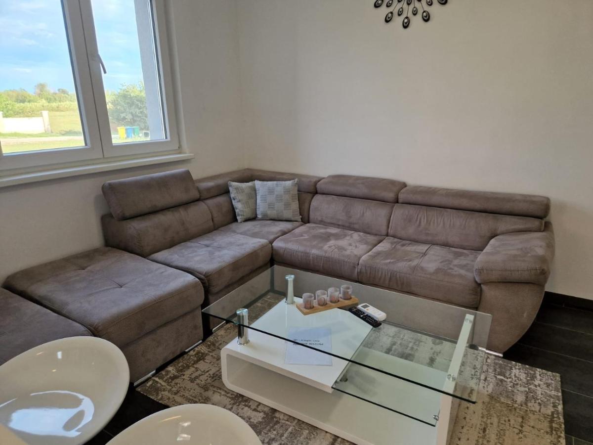 Apartment Luca Пула Екстер'єр фото